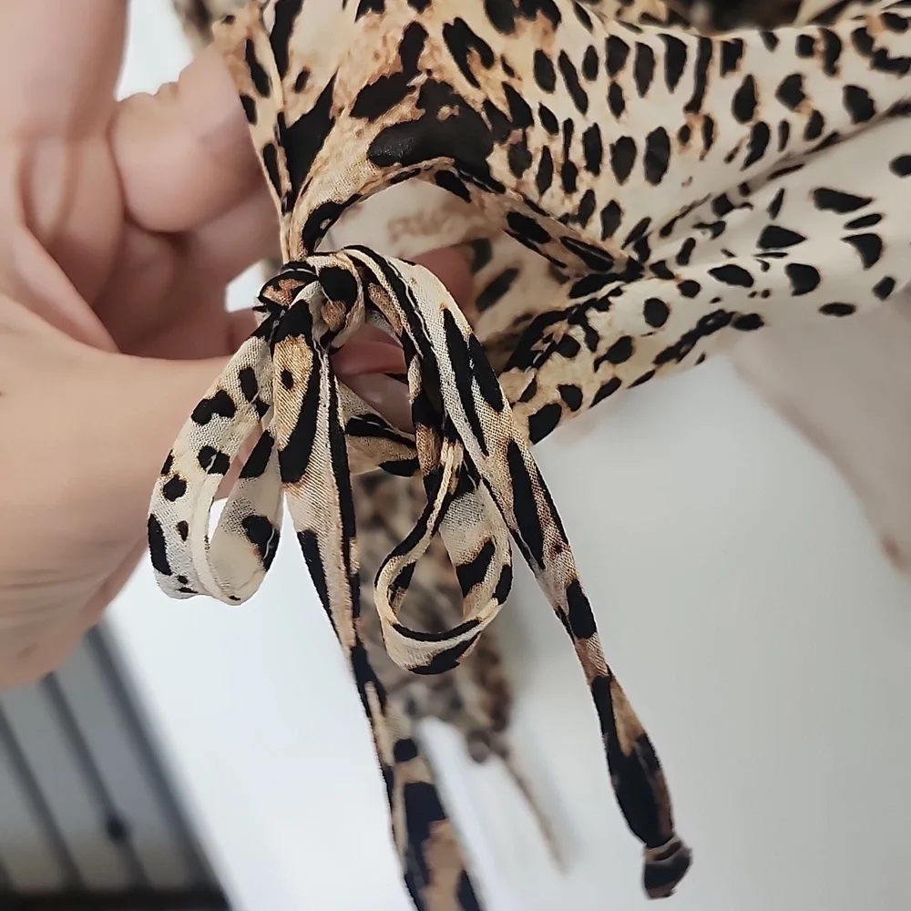Vintage Cache Bodysuit Plunge V Neck Animal Print Long Sleeves Top Size M - Picture 5 of 13